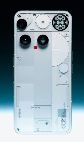 „Nothing Phone (3)“ – neįprastas „flagmanas“ su kiniškais niuansais „Nothing Phone (3)“ – neįprastas „flagmanas“ su kiniškais niuansais