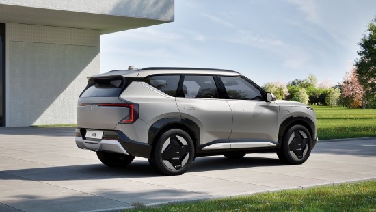 „Kia“ išanalizavo, ko nori Europos vairuotojai, ir sukūrė elektromobilį jiems - „Kia EV5“ „Kia“ išanalizavo, ko nori Europos vairuotojai, ir sukūrė elektromobilį jiems - „Kia EV5“