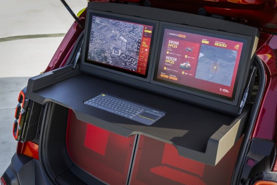 „Renault“ pristato išskirtinį automobilį ugniagesiams „Renault“ pristato išskirtinį automobilį ugniagesiams