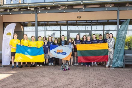 Robotikos stovykla „Harmony Park“ subūrė ukrainiečių ir lietuvių jaunimą