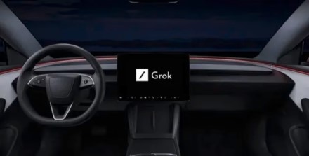 „Tesla“ automobilius pasiekė „Grok“ dirbtinis intelektas, bet vairuotojai nesupranta kam jis skirtas