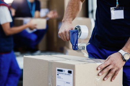 Vasaros siuntų bumas: ką verta žinoti užsakantiems iš „AliExpress“ ar kitų el. parduotuvių