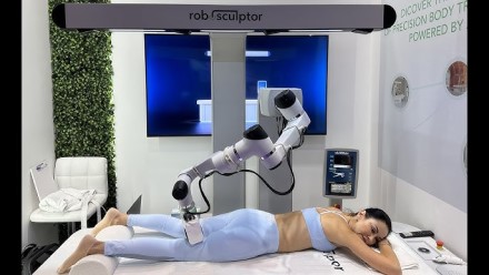 DI masažuotojas „Robosculptor“ atlieka iki 240 seansų per mėnesį