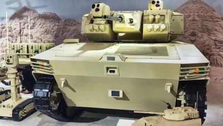 Pirmasis žingsnis į karo be žmonių erą? Kinijoje sukurtas tankas keičia karo taisykles iš esmės
