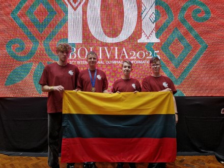 Lietuvos mokiniai pelnė bronzos medalį ir pagyrimo raštą Tarptautinėje informatikos olimpiadoje Bolivijoje
