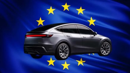 „Tesla“ nuosmukis tęsiasi ir toliau: prarado savo karūną Europoje „Tesla“ nuosmukis tęsiasi ir toliau: prarado savo karūną Europoje