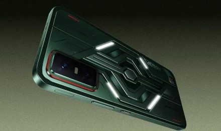 Pristatytas nebrangus išmanusis telefonas žaidimams „Infinix GT 30“ su trigerio mygtukais ir foniniu apšvietimu