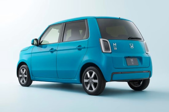 Mažas, tylus ir pakankamai galingas: „Honda“ pristatė naująjį „N-ONE e“ elektrinį automobilį