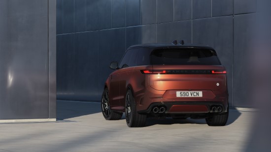 „Range Rover Sport SV Carbon“ – naujausias prabangių visureigių serijos papildymas