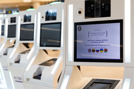 ES pradės veikti Atvykimo ir išvykimo registracijos sistema, skirta trečiųjų šalių piliečiams