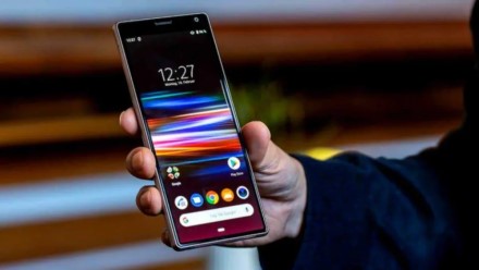 „Sony“ pažymėjo „Xperia“ serijos išmaniųjų telefonų svarbą, prakalbo apie bendrovės ateities planus