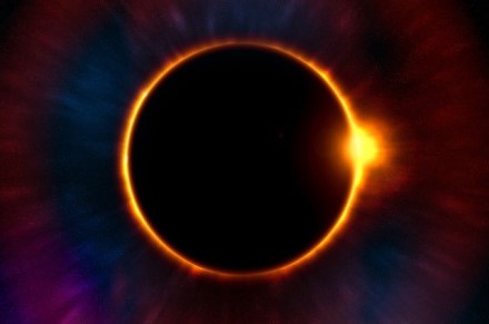 Dirbtinis Saulės užtemimas kosmose Dirbtinis Saulės užtemimas kosmose