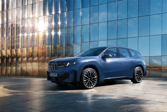 Pirmasis BMW „Neue Klasse“ modelis – viena įkrova 805 km įveikiantis „BMW iX3“ Pirmasis BMW „Neue Klasse“ modelis – viena įkrova 805 km įveikiantis „BMW iX3“