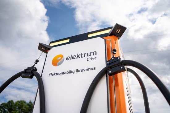 Elektromobilumo rinka – kryžkelėje: kaip užtikrinti tolesnę jos plėtrą?