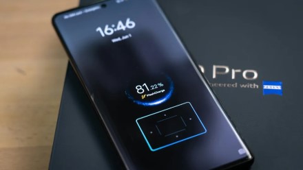 Populiarūs mitai apie išmaniojo telefono krovimą: daugelis vis dar daro šias klaidas ir gadina įrenginio bateriją