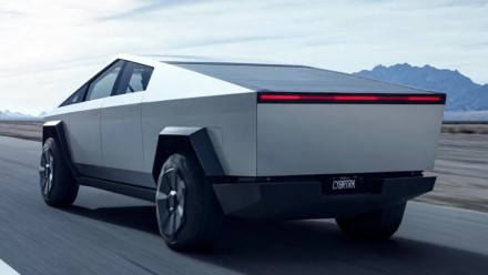 „Tesla“ pikapo kaina perkopė svarbią ribą: šis sprendimas pavers „Cybertruck“ dar prabangesniu nei anksčiau „Tesla“ pikapo kaina perkopė svarbią ribą: šis sprendimas pavers „Cybertruck“ dar prabangesniu nei anksčiau