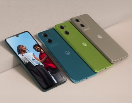 „Motorola“ pristatė du „Moto G06“ serijos telefonus, vienas jų nustebins didelės talpos baterija