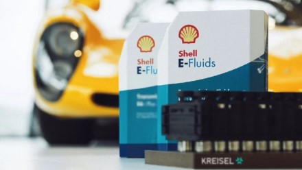 „Shell“ sukūrė skystį, leidžiantį elektromobilį įkrauti per mažiau nei 10 minučių „Shell“ sukūrė skystį, leidžiantį elektromobilį įkrauti per mažiau nei 10 minučių