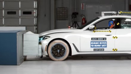 Naujausi elektrinių automobilių saugumo testai šokiruoja, kai kurie modeliai kelia grėsmę keleiviams Naujausi elektrinių automobilių saugumo testai šokiruoja, kai kurie modeliai kelia grėsmę keleiviams