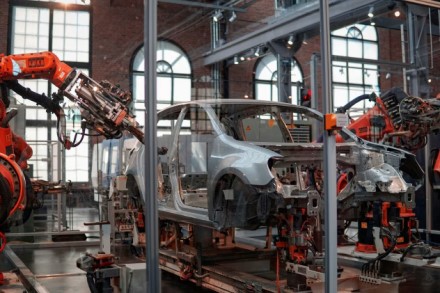 Kritinės svarbos Kinijos įtaka: be šių metalų gali nebelikti naujų elektrinių automobilių Kritinės svarbos Kinijos įtaka: be šių metalų gali nebelikti naujų elektrinių automobilių