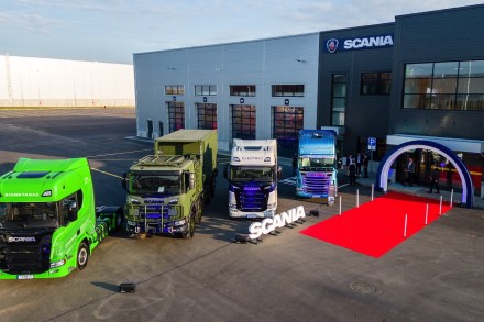 Kauno rajone duris atvėrė nauji „Scania“ namai: investicijos siekia 13,5 mln. eurų Kauno rajone duris atvėrė nauji „Scania“ namai: investicijos siekia 13,5 mln. eurų