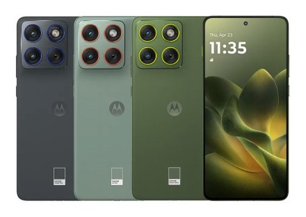 „Motorola“ pristatė itin ploną išmanųjį telefoną „Moto X70 Air“ „Motorola“ pristatė itin ploną išmanųjį telefoną „Moto X70 Air“
