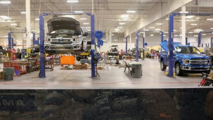 Automobilių meistrai rėžė atvirai: modernūs automobiliai pavertė mechanikų darbą misija neįmanoma Automobilių meistrai rėžė atvirai: modernūs automobiliai pavertė mechanikų darbą misija neįmanoma