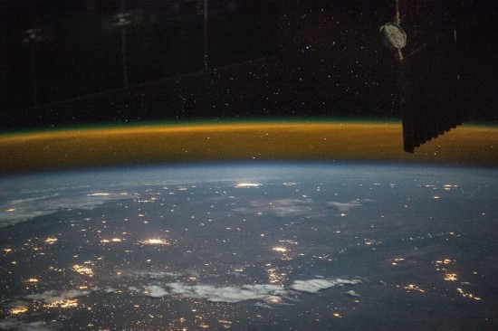 Ar kosmosas labai aukštai? Ne, kosmosas yra labai greitai!