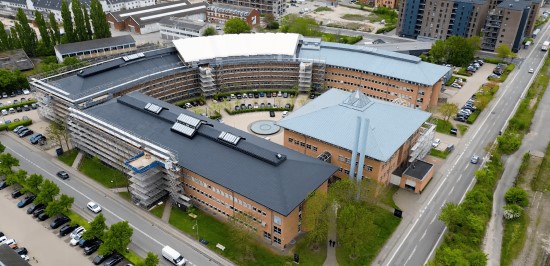 „Metsolar“ integruota saulės elektrinė ant „Stationsparken“ pastatų komplekso stogo, Glostrup, Danija