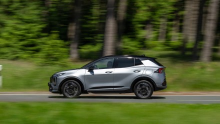„Kia Sportage“ pelnė aukščiausią saugumo įvertinimą 2025 m. bandymuose JAV