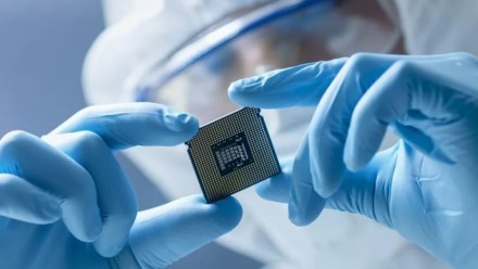 Beprecedentis sprendimas: vyriausybė perima kinų lustų gamintoją, siekia apsaugoti jautrią technologiją