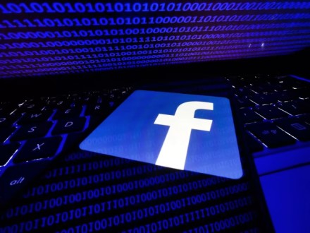 „Facebook“ vėl peržengė ribas? Nauja funkcija leidžia matyti jūsų privačias nuotraukas prieš jums jas paskelbiant „Facebook“ vėl peržengė ribas? Nauja funkcija leidžia matyti jūsų privačias nuotraukas prieš jums jas paskelbiant