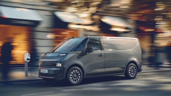 „Renault“ pristato naująjį „Trafic Van E-Tech electric“: futuristinis dizainas, universalumas ir iki 450 km viena įkrova