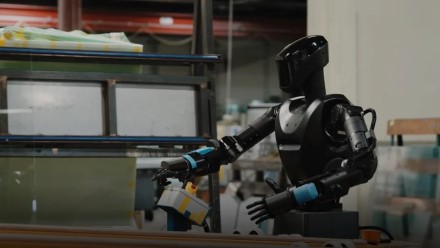 Naujas humanoidinis robotas „Phantom MK1“ gąsdina pasaulį, ar kare dar liks vietos žmogui?