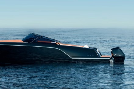 Nauja eros pradžia vandenyse: „Falcon 130“ elektrinis variklis sugriauna visas senąsias ribas