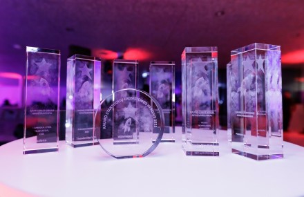 Apdovanoti ryškiausi Kauno inovatoriai: triumfavo retus metalus iš baterijų „ištraukiantis“ startuolis „Fivrec“ Apdovanoti ryškiausi Kauno inovatoriai: triumfavo retus metalus iš baterijų „ištraukiantis“ startuolis „Fivrec“