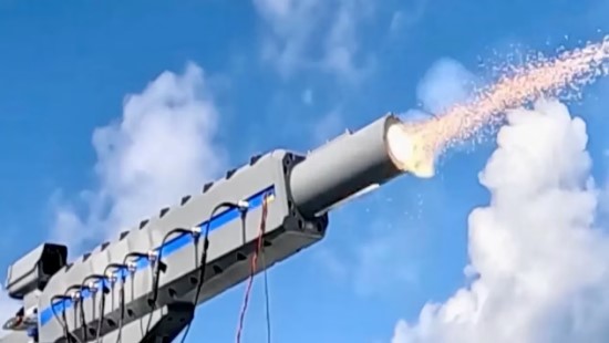 Europa perrašo karinės technikos taisykles: pademonstruotas ginklas, kuris gali nustumti raketas į istoriją