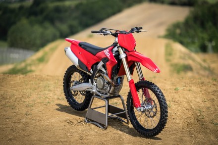 Pristatytas pirmasis „Ducati“ motokoroso motociklas Pristatytas pirmasis „Ducati“ motokoroso motociklas