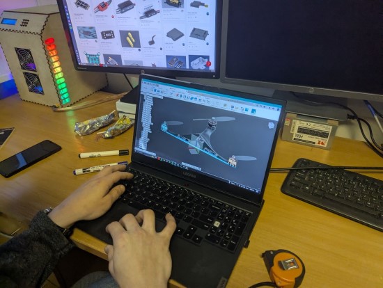 Startuolio kuriamo drono konceptas Startuolio kuriamo drono konceptas