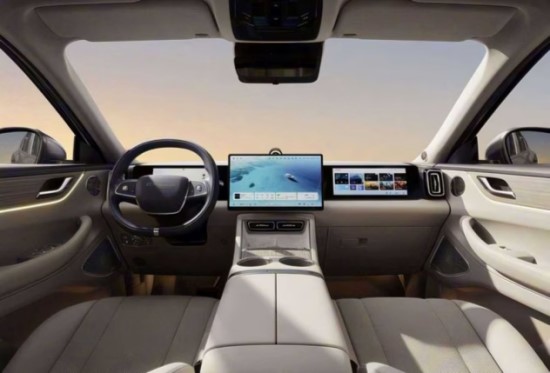 „Exlantix ES7 GT“