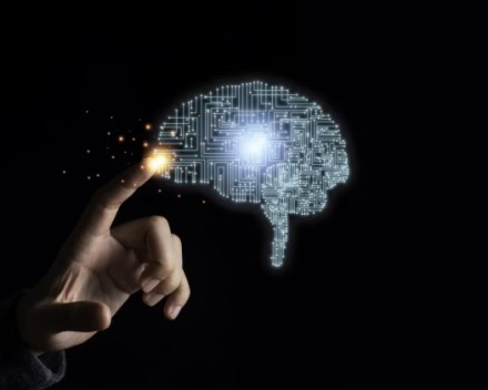 Algoritmas kaip kūrybos partneris, o ne įrankis: dirbtinis intelektas ne tik pagreitina, bet ir praplečia mąstymą