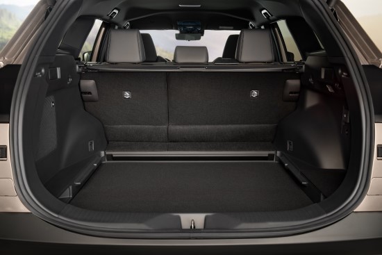 Pristatytas naujas elektromobilis „Toyota bZ4X Touring“