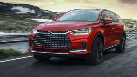 BYD pardavimai Kinijoje krenta, tačiau kituose regionuose fiksuojamas netikėtas lūžis