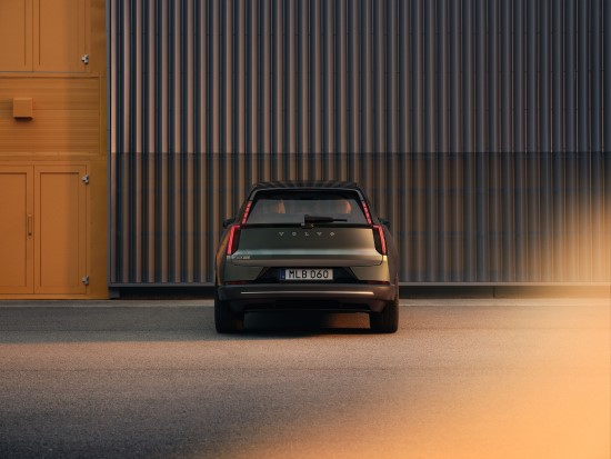 Pristatytas naujasis visiškai elektrinis „Volvo EX60“ – automobilis, keičiantis rinkos taisykles