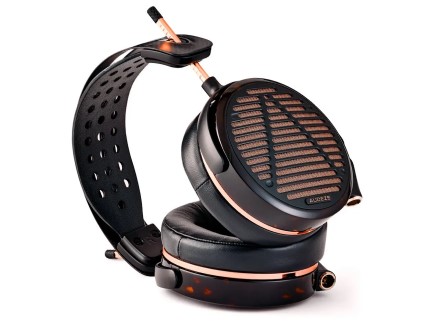 „Audeze“ pristatė naujus planarines-magnetines ausines LCD-5s, skirtas audiofilams