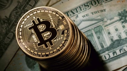 „Bithumb“ klientai pardavė per klaidą gautus bitkoinus