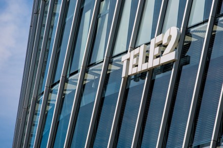 „Tele2“ ir „Pildyk“ kompensuos skambučius ir SMS Artimųjų Rytų šalyse esantiems klientams