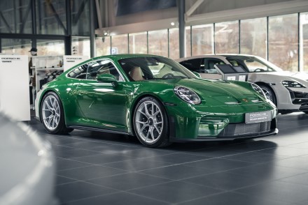 „Porsche“ Lietuvoje 2025 m.: stabilūs pardavimai ir ryškėjantys klientų pasirinkimo pokyčiai „Porsche“ Lietuvoje 2025 m.: stabilūs pardavimai ir ryškėjantys klientų pasirinkimo pokyčiai