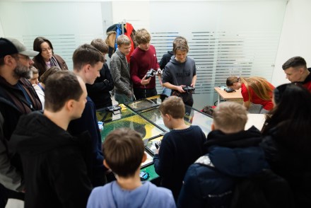 KU robotų kovose susikovė daugiau nei 100 robotų