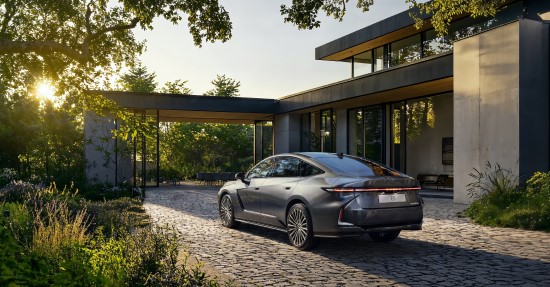 „Lexus“ pristato visiškai naują ES: Lietuvoje pirmiausia pasirodys elektrinės versijos „Lexus“ pristato visiškai naują ES: Lietuvoje pirmiausia pasirodys elektrinės versijos